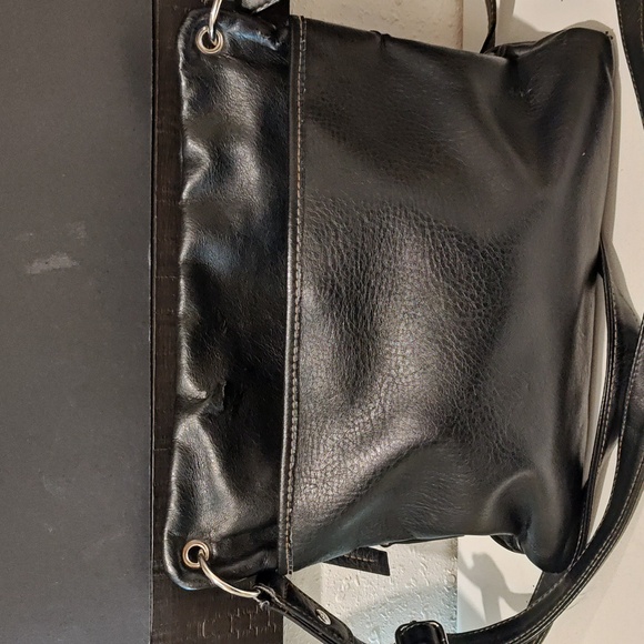 Relic Crossbody Bag - Picture 5 of 10